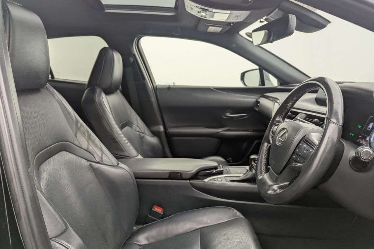 A 2019 LEXUS UX 2.0 250h SUV 5dr Petrol Hybrid E-CVT E-FOUR Euro 6 (s/s) (184 ps) Award Win A 2019 LEXUS UX 2.0 250h SUV 5dr Petrol Hybrid E-CVT E-FOUR Euro 6 (s/s) (184 ps) Award Win