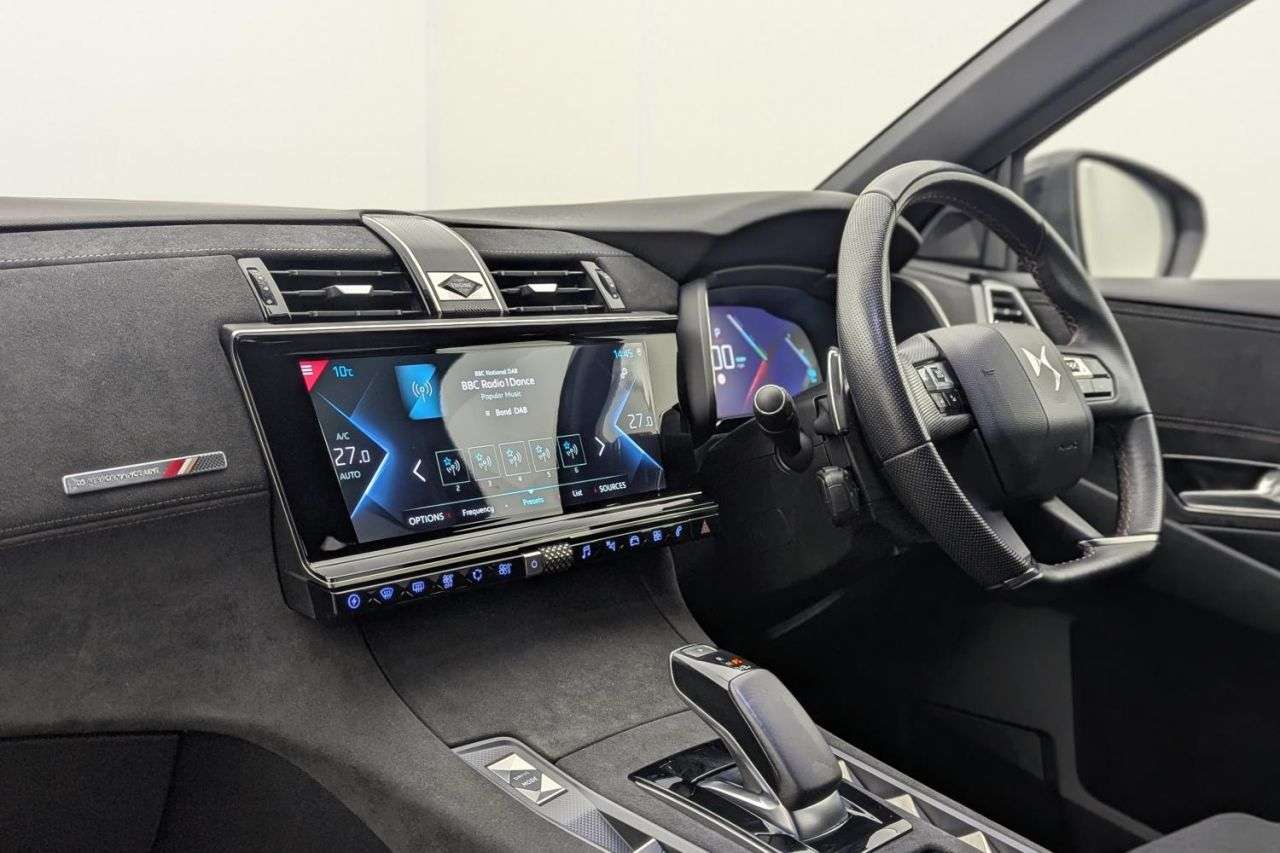 2021 DS AUTOMOBILES DS 7 CROSSBACK 2021 DS AUTOMOBILES DS 7 CROSSBACK