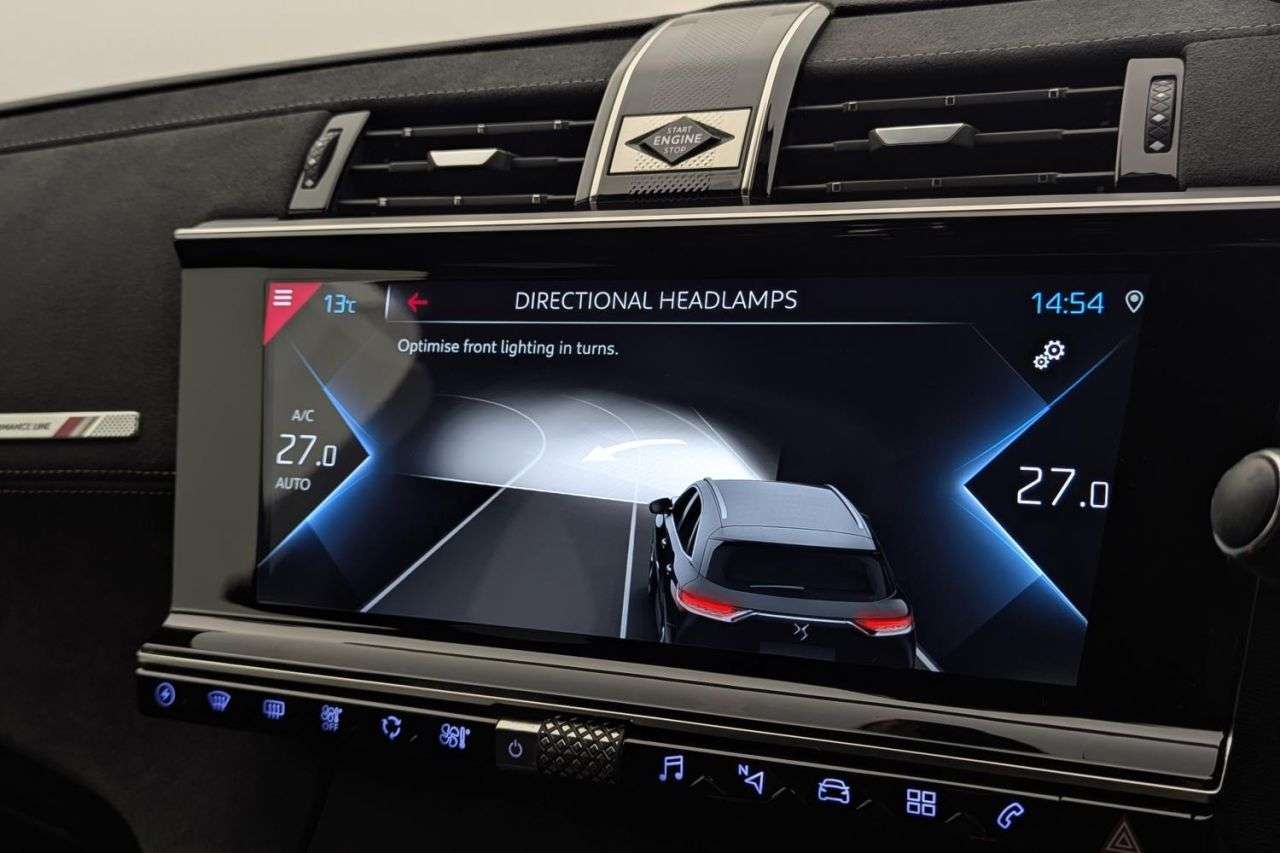 2021 DS AUTOMOBILES DS 7 CROSSBACK 2021 DS AUTOMOBILES DS 7 CROSSBACK