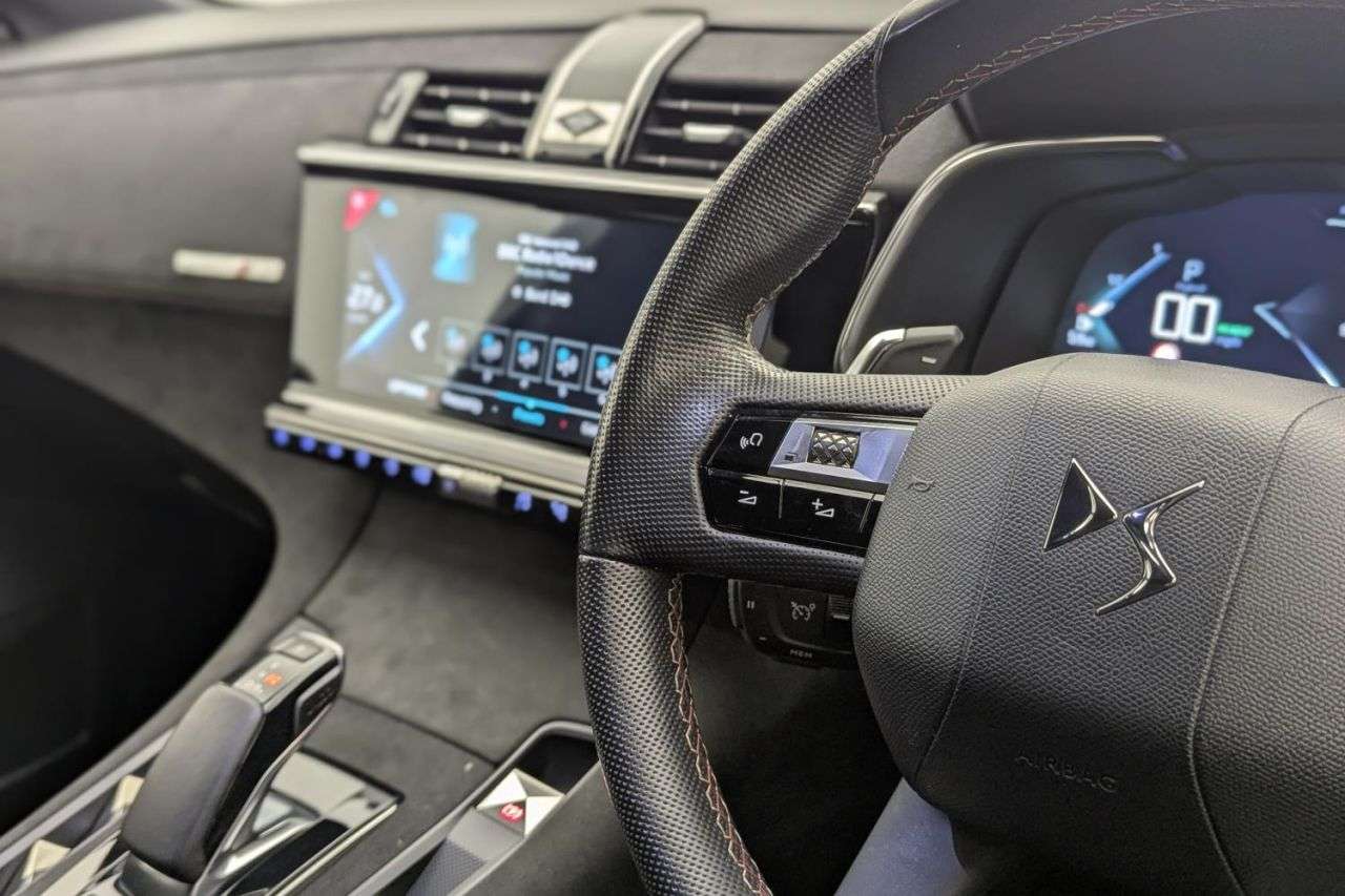 2021 DS AUTOMOBILES DS 7 CROSSBACK 2021 DS AUTOMOBILES DS 7 CROSSBACK