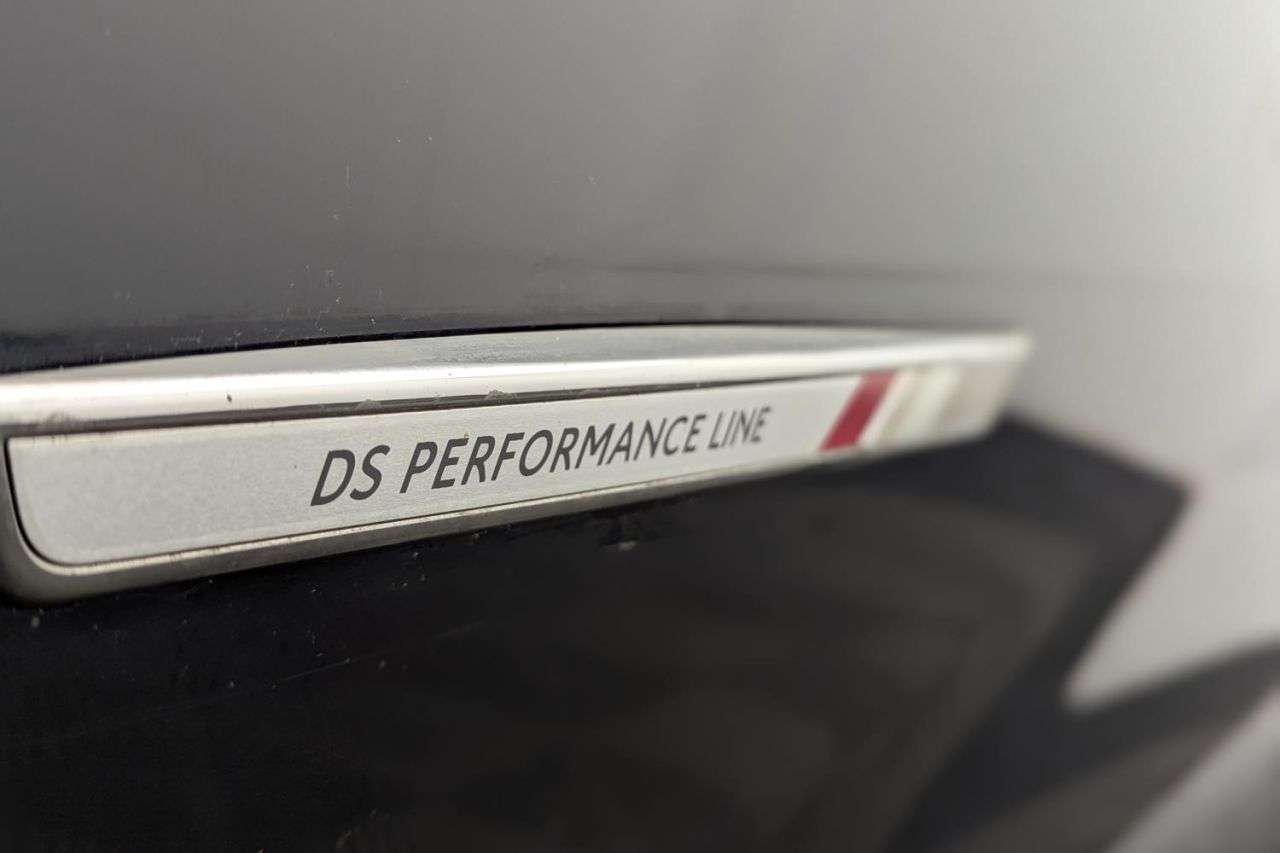 2021 DS AUTOMOBILES DS 7 CROSSBACK 2021 DS AUTOMOBILES DS 7 CROSSBACK