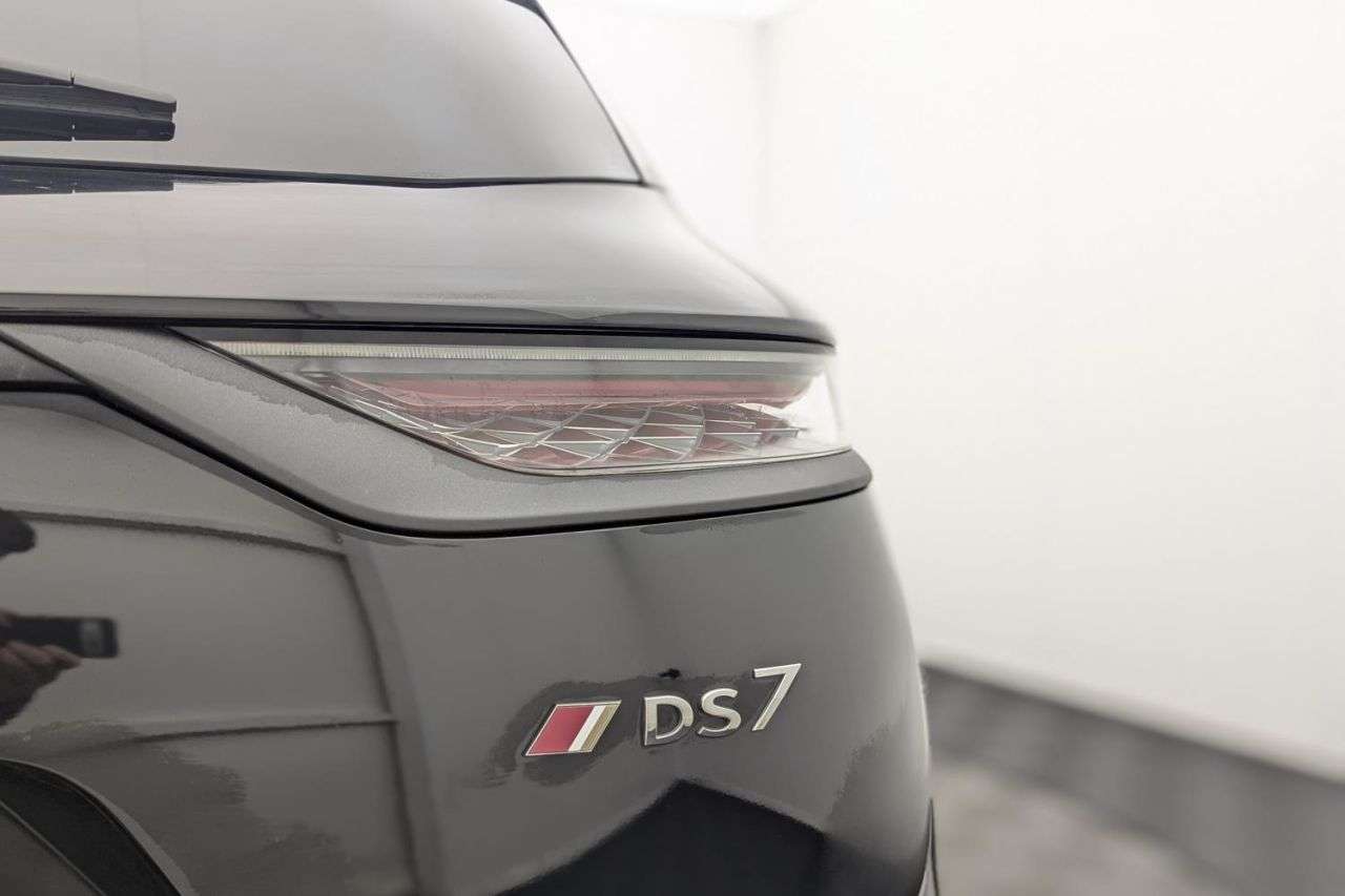 2021 DS AUTOMOBILES DS 7 CROSSBACK 2021 DS AUTOMOBILES DS 7 CROSSBACK