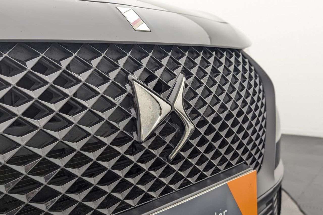 2021 DS AUTOMOBILES DS 7 CROSSBACK 2021 DS AUTOMOBILES DS 7 CROSSBACK