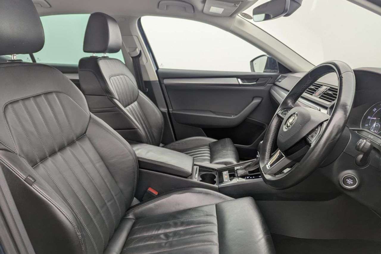 A 2019 SKODA SUPERB 1.5 TSI ACT SE L Executive Hatchback 5dr Petrol DSG Euro 6 (s/s) (150 ps) A A 2019 SKODA SUPERB 1.5 TSI ACT SE L Executive Hatchback 5dr Petrol DSG Euro 6 (s/s) (150 ps) A