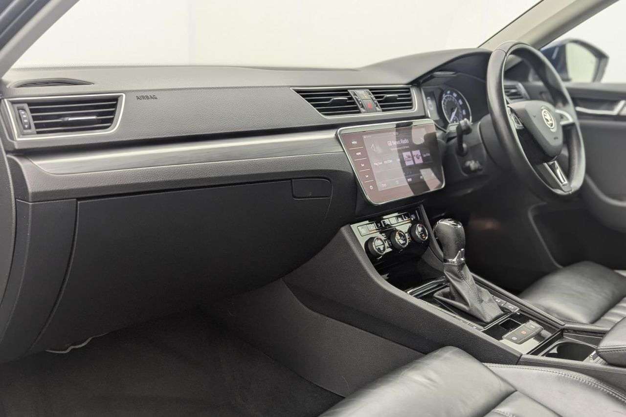 2019 SKODA SUPERB 2019 SKODA SUPERB