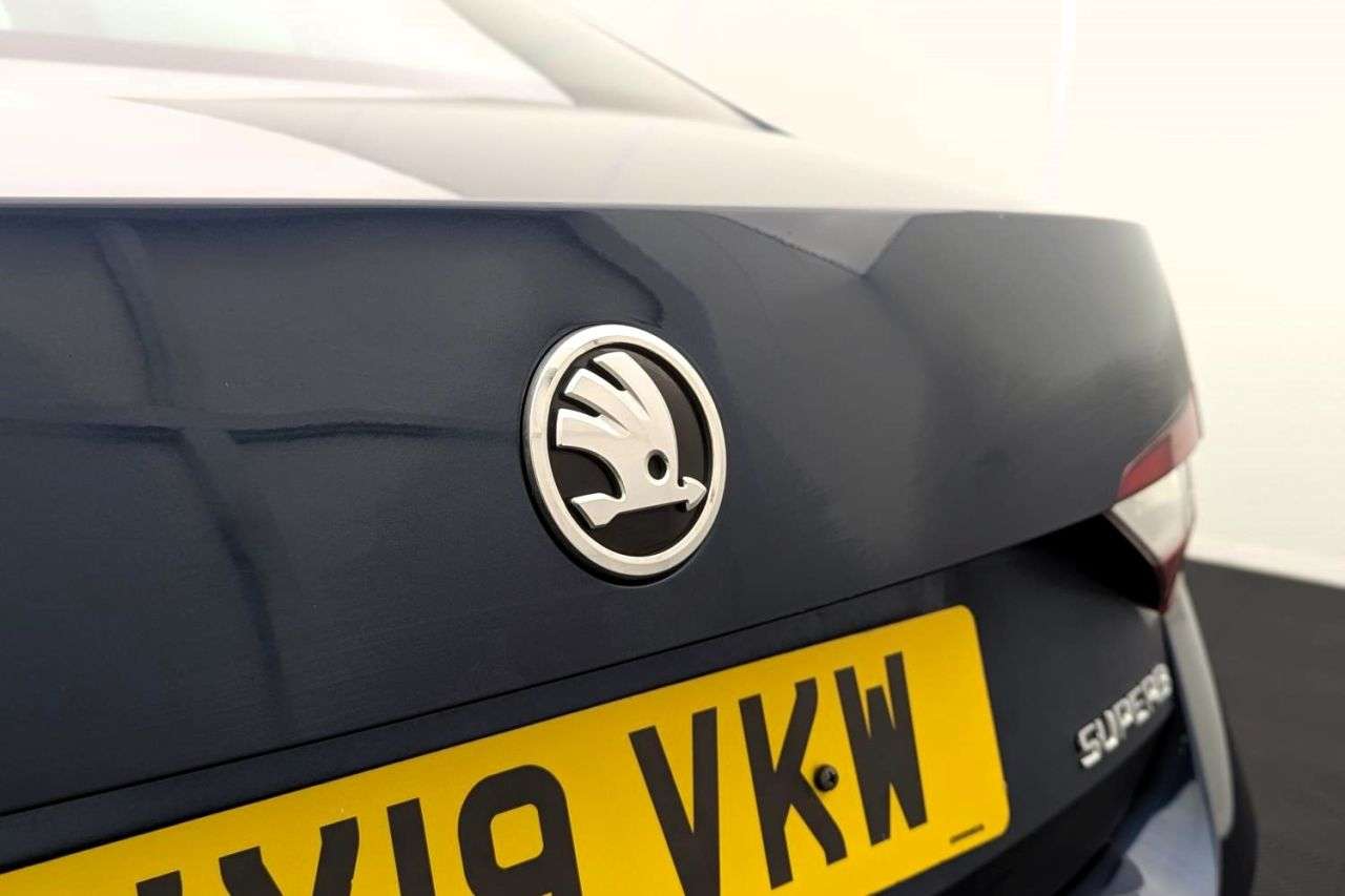 2019 SKODA SUPERB 2019 SKODA SUPERB