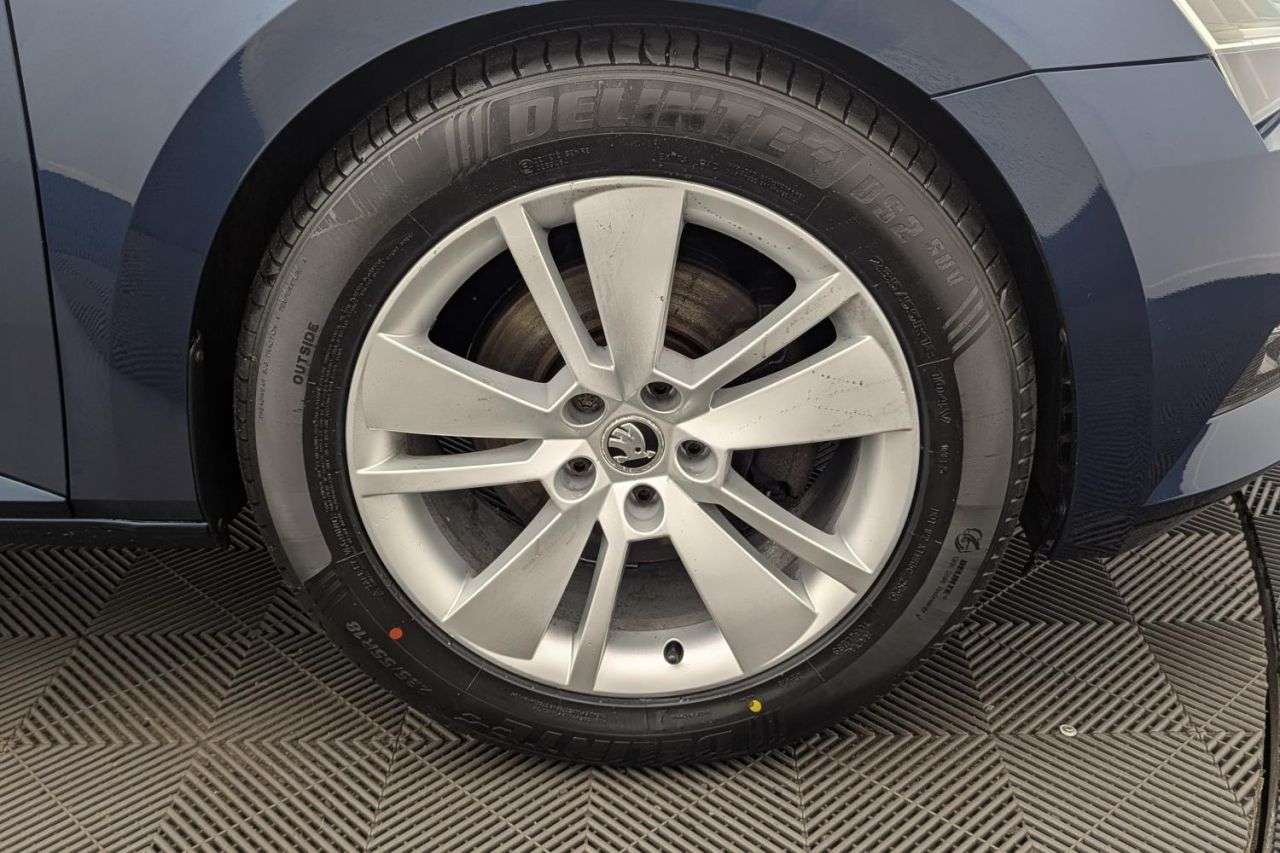 2019 SKODA SUPERB 2019 SKODA SUPERB