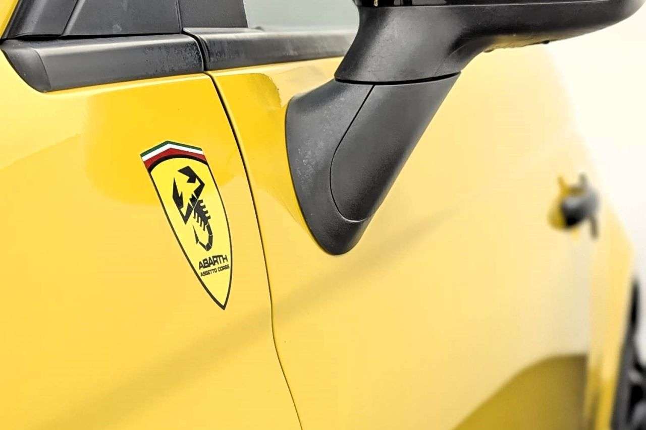 2016 ABARTH 595 2016 ABARTH 595