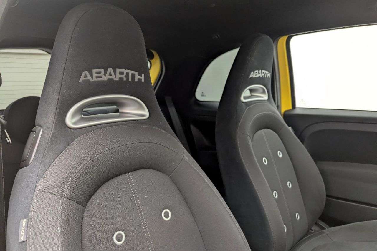 2016 ABARTH 595 2016 ABARTH 595