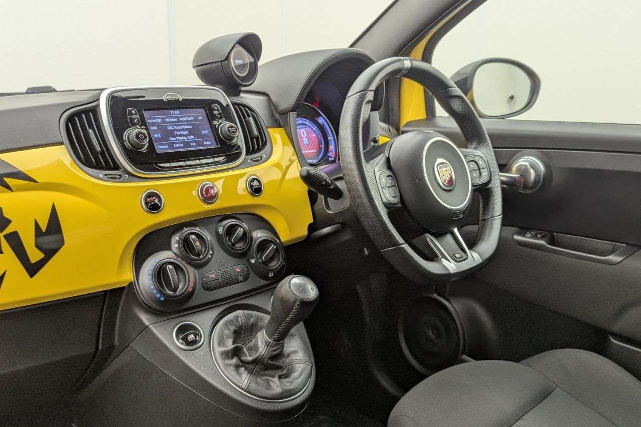 2016 ABARTH 595 2016 ABARTH 595