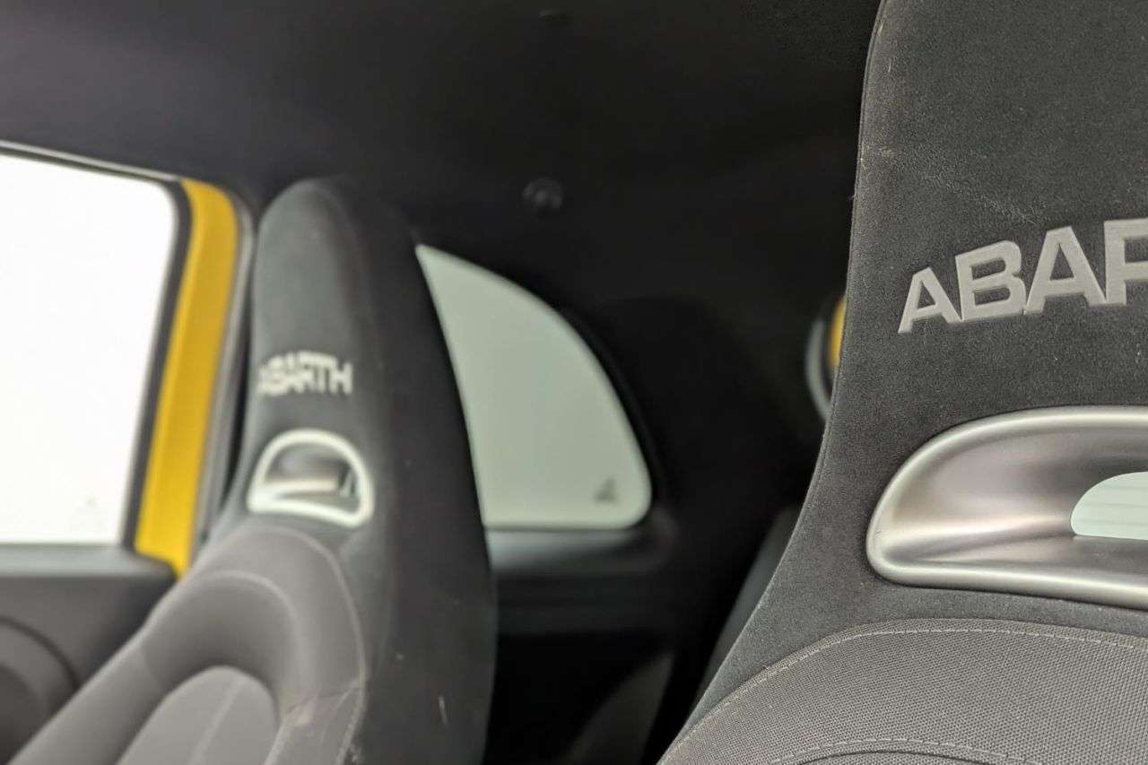 2016 ABARTH 595 2016 ABARTH 595