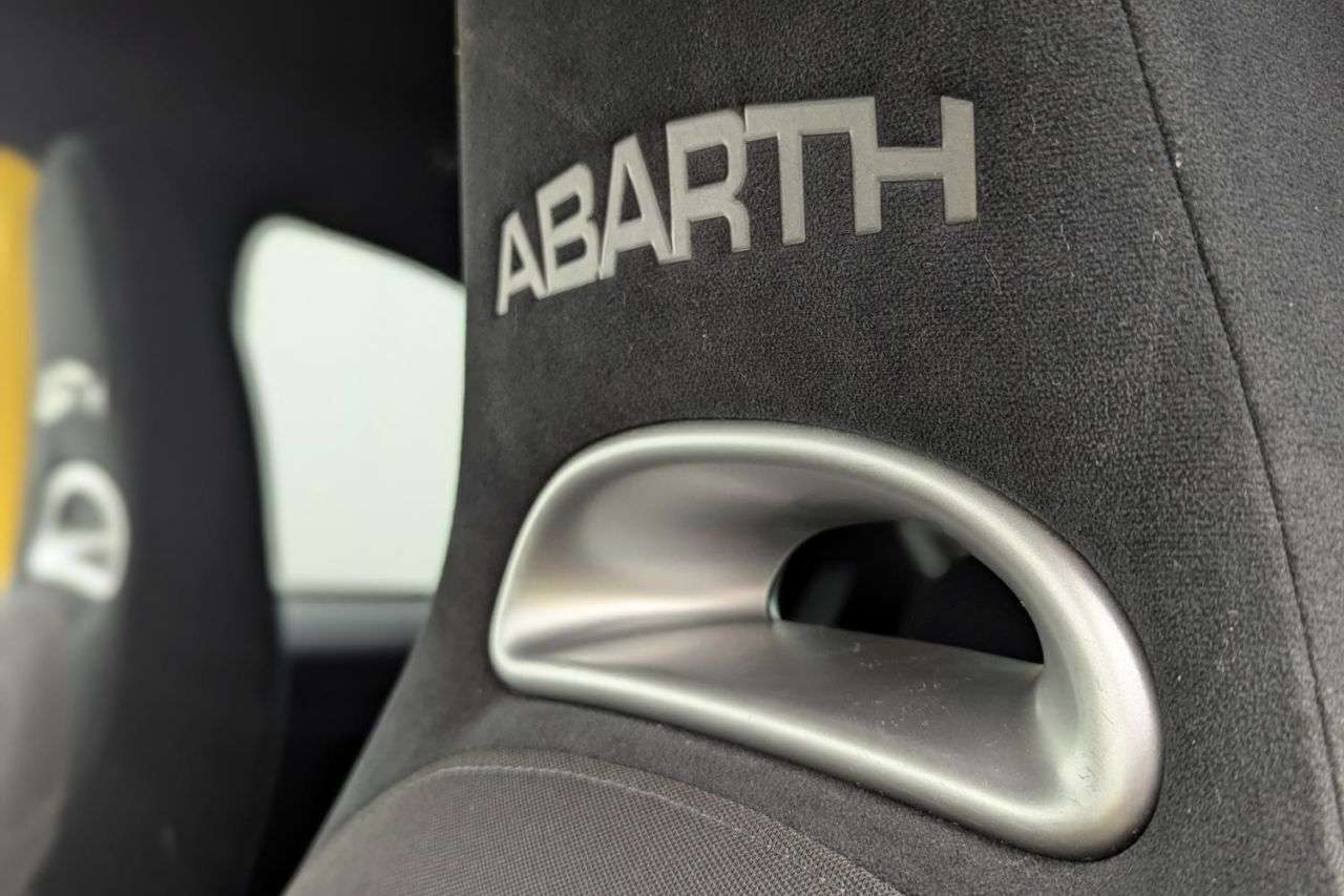 2016 ABARTH 595 2016 ABARTH 595
