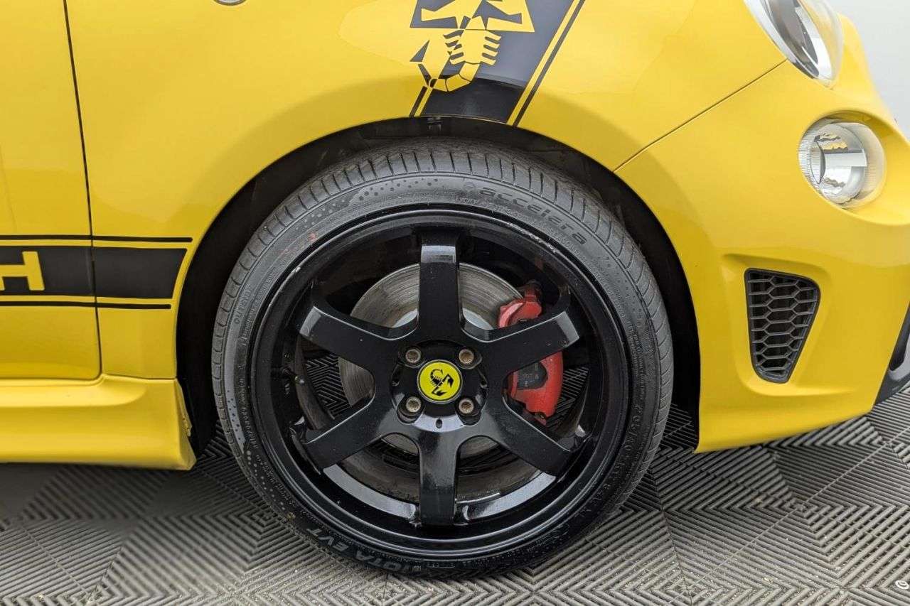 2016 ABARTH 595 2016 ABARTH 595
