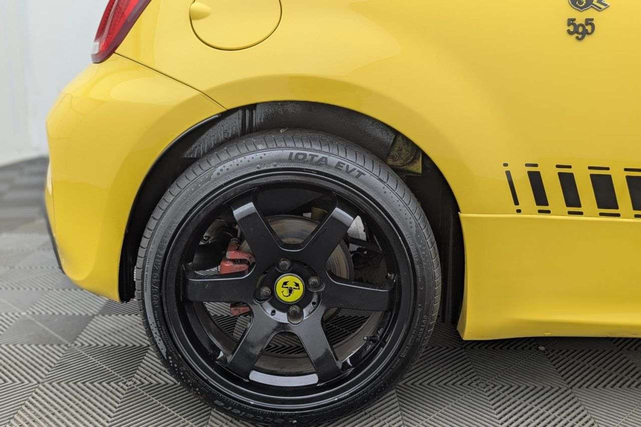 2016 ABARTH 595 2016 ABARTH 595