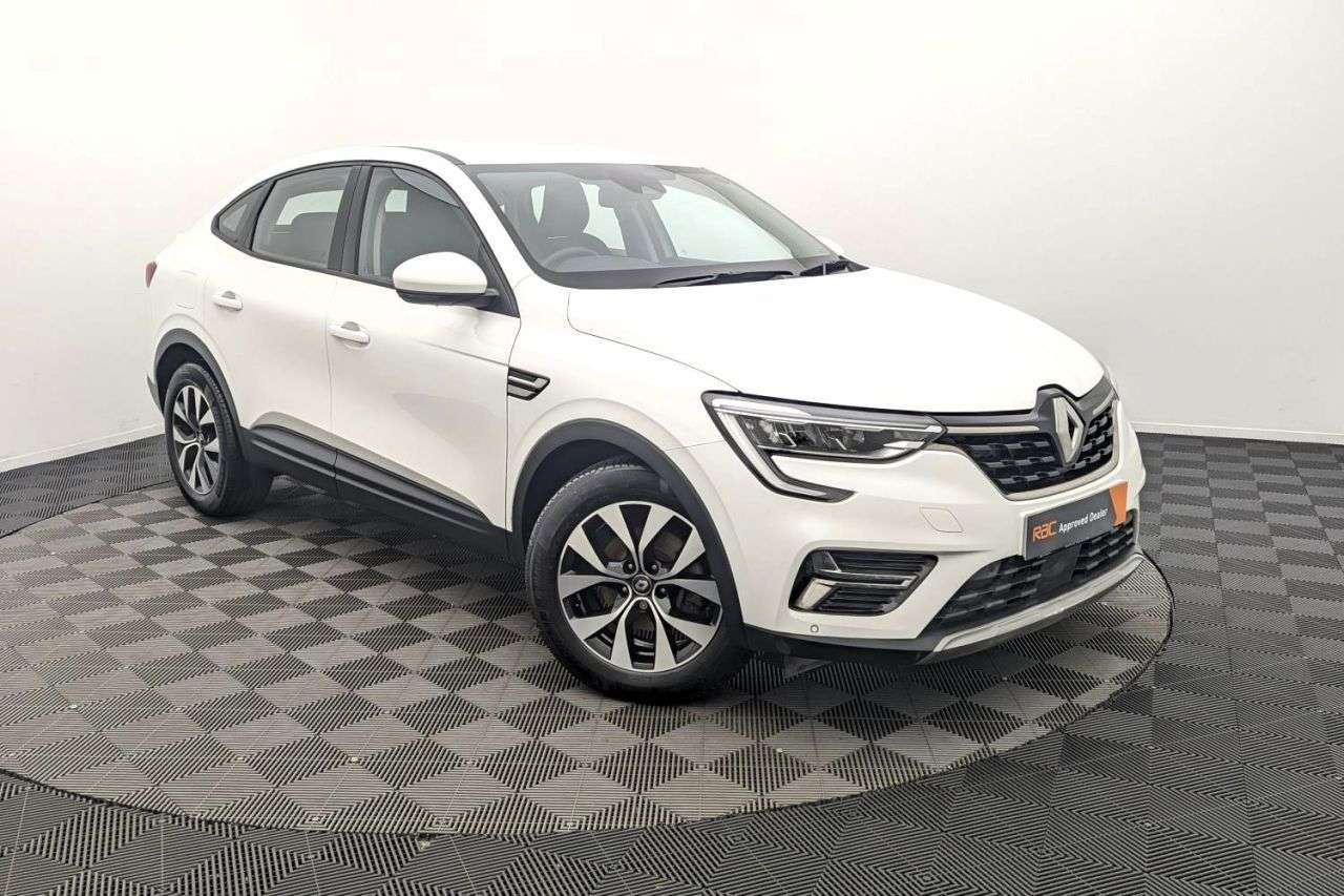A 2022 RENAULT ARKANA 1.6 E-TECH Iconic SUV 5dr Petrol Hybrid Auto 2WD Euro 6 (s/s) (145 bhp) Awa A 2022 RENAULT ARKANA 1.6 E-TECH Iconic SUV 5dr Petrol Hybrid Auto 2WD Euro 6 (s/s) (145 bhp) Awa