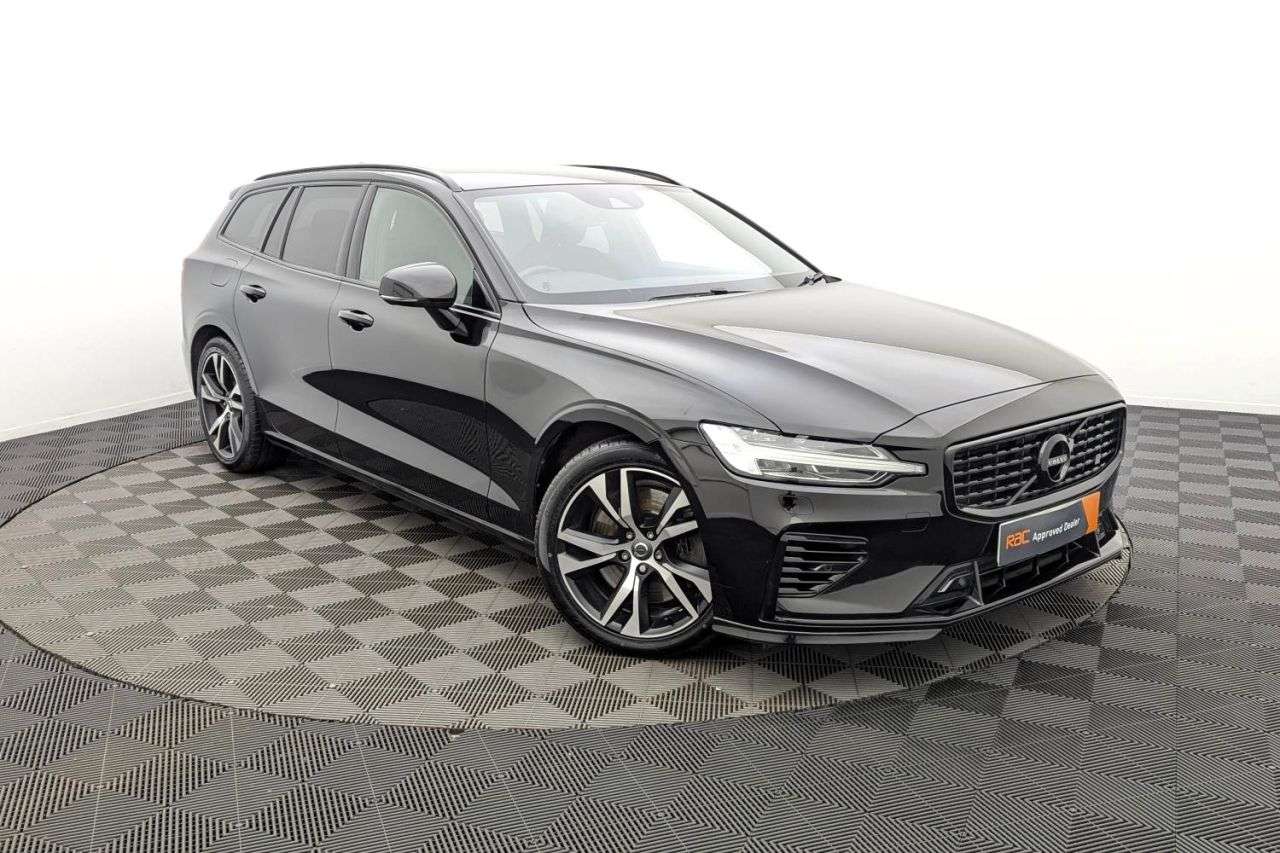 A 2021 VOLVO V60 2.0h T6 Recharge 11.6kWh R-Design Estate 5dr Petrol Plug-in Hybrid Auto AWD A 2021 VOLVO V60 2.0h T6 Recharge 11.6kWh R-Design Estate 5dr Petrol Plug-in Hybrid Auto AWD