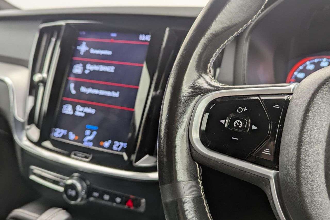 2021 VOLVO V60 2021 VOLVO V60