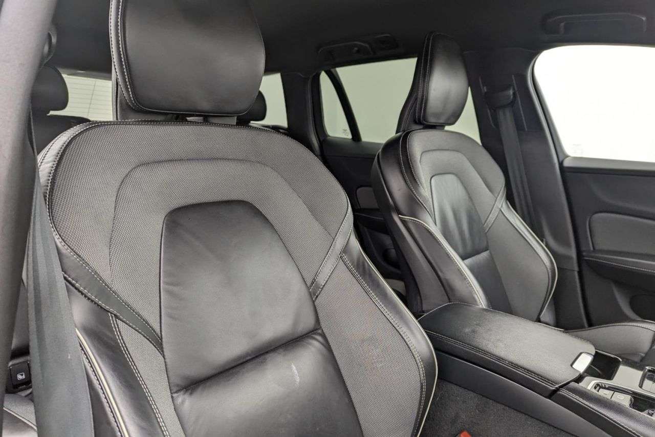 2021 VOLVO V60 2021 VOLVO V60