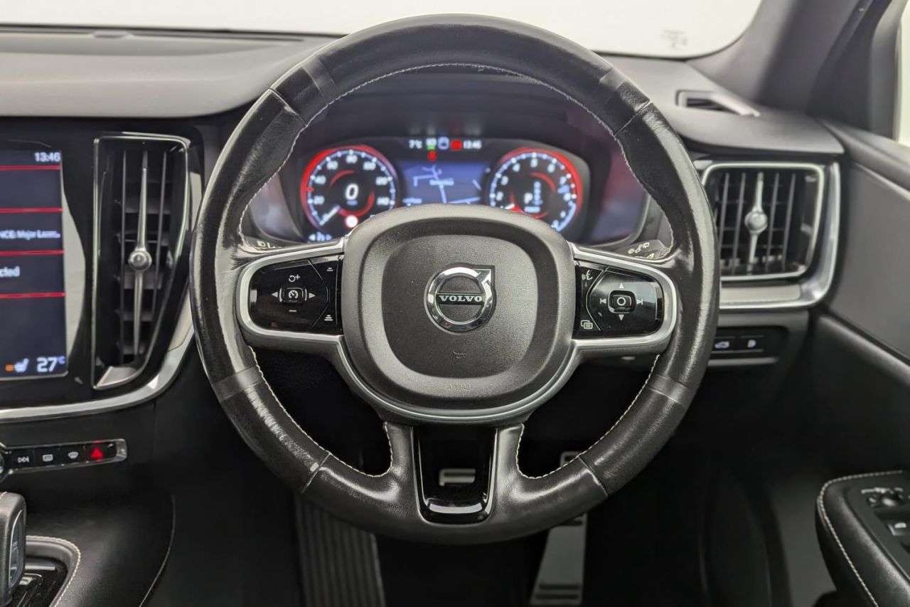 2021 VOLVO V60 2021 VOLVO V60