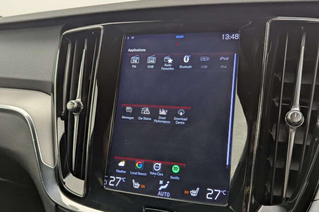 2021 VOLVO V60 2021 VOLVO V60