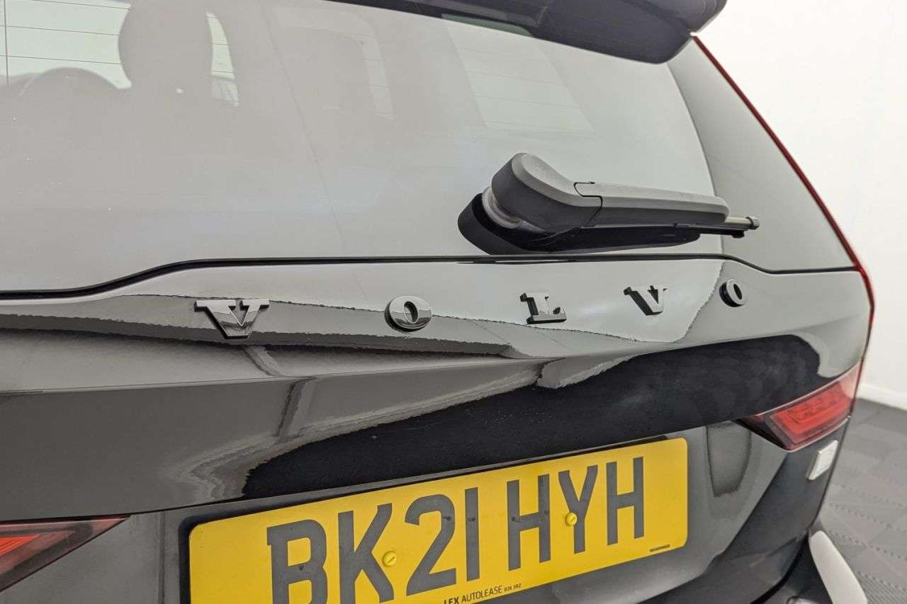 2021 VOLVO V60 2021 VOLVO V60