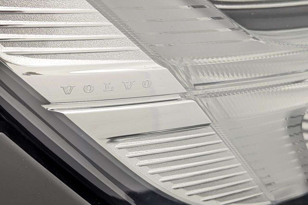 2021 VOLVO V60 2021 VOLVO V60