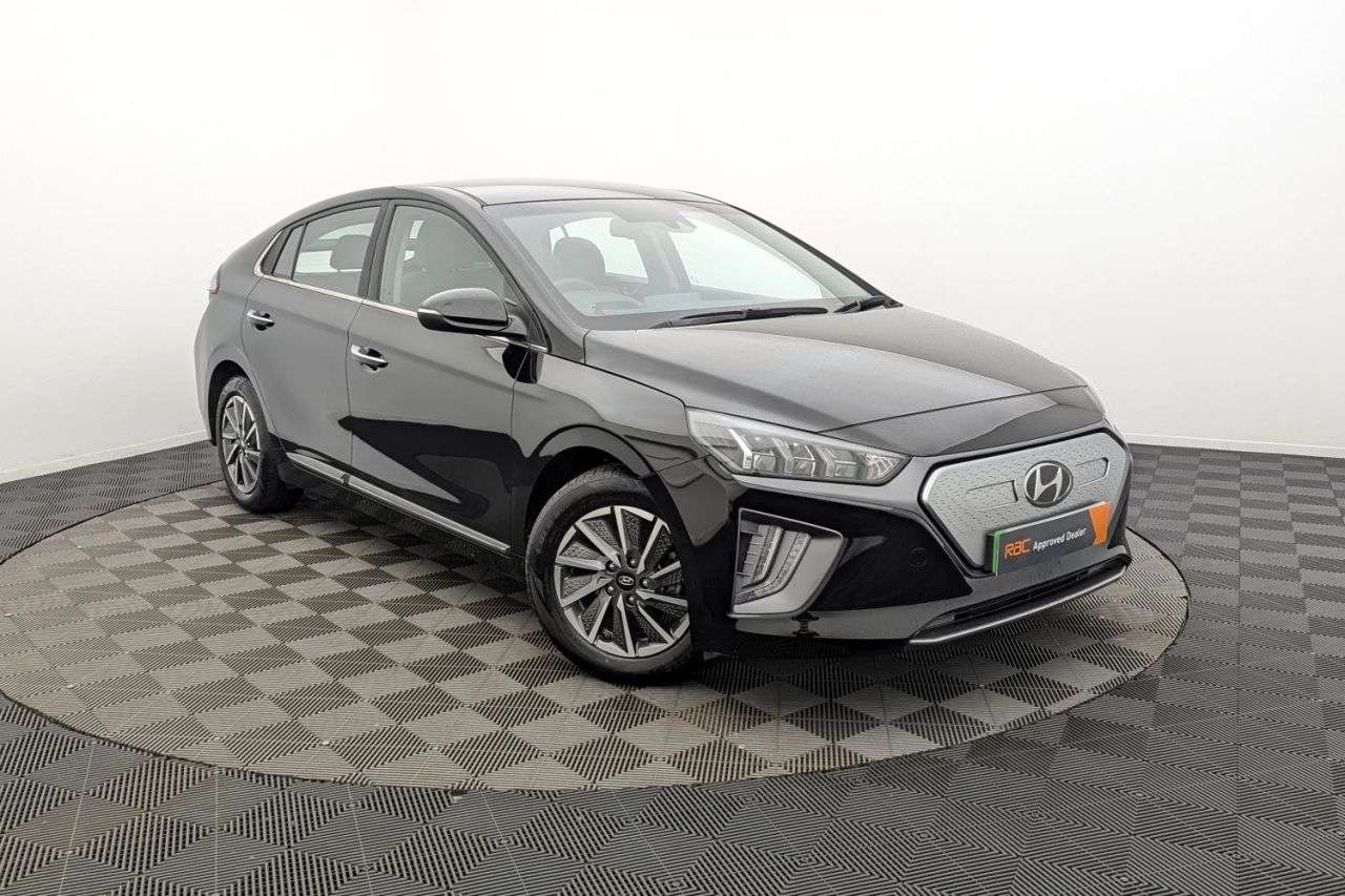 A 2022 HYUNDAI IONIQ 38.3kWh Premium Hatchback 5dr Electric Auto (136 ps) Award Winning 5 Star D A 2022 HYUNDAI IONIQ 38.3kWh Premium Hatchback 5dr Electric Auto (136 ps) Award Winning 5 Star D