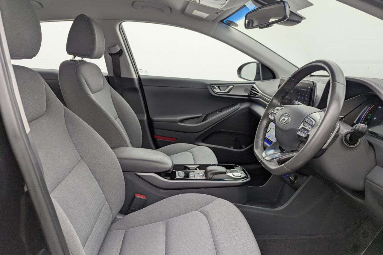 A 2022 HYUNDAI IONIQ 38.3kWh Premium Hatchback 5dr Electric Auto (136 ps) Award Winning 5 Star D A 2022 HYUNDAI IONIQ 38.3kWh Premium Hatchback 5dr Electric Auto (136 ps) Award Winning 5 Star D
