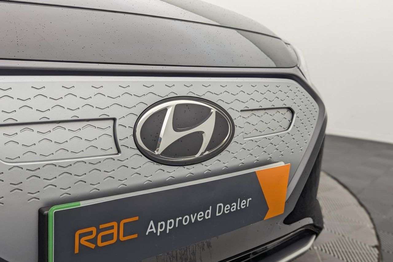 2022 HYUNDAI IONIQ 2022 HYUNDAI IONIQ