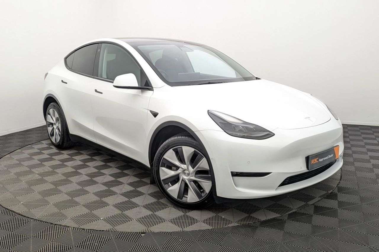 A 2022 TESLA MODEL Y (Dual Motor) Long Range SUV 5dr Electric Auto 4WDE (384 bhp) Award Winning A 2022 TESLA MODEL Y (Dual Motor) Long Range SUV 5dr Electric Auto 4WDE (384 bhp) Award Winning