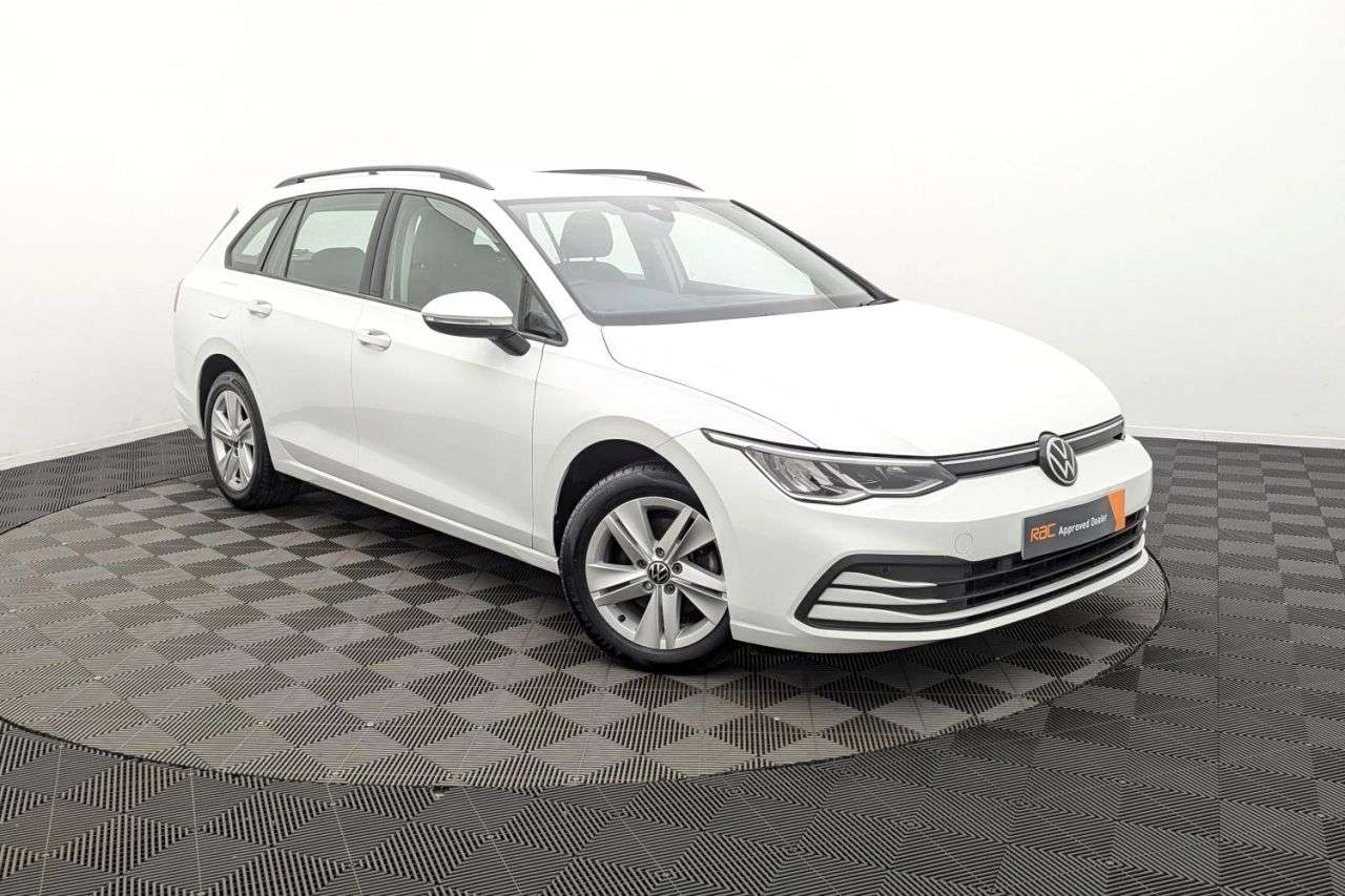 A 2023 VOLKSWAGEN GOLF 1.5 eTSI MHEV Life Estate 5dr Petrol Hybrid DSG Euro 6 (s/s) (150 ps) Award A 2023 VOLKSWAGEN GOLF 1.5 eTSI MHEV Life Estate 5dr Petrol Hybrid DSG Euro 6 (s/s) (150 ps) Award