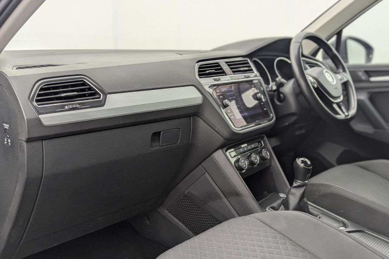 2019 VOLKSWAGEN TIGUAN 2019 VOLKSWAGEN TIGUAN