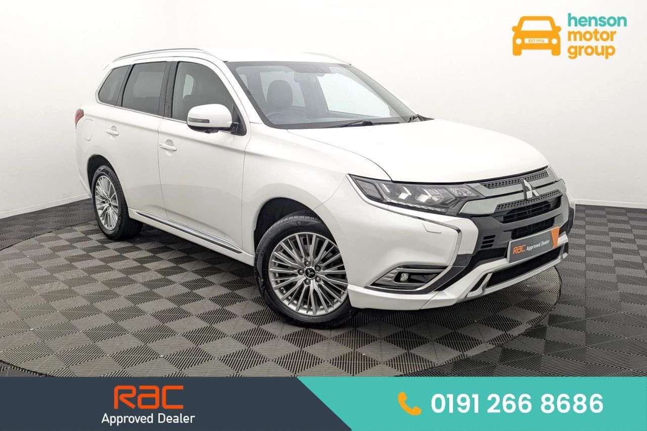 A 2018 MITSUBISHI OUTLANDER 2.4h TwinMotor 13.8kWh 4h SUV 5dr Petrol Plug-in Hybrid CVT 4WD Euro 6 (s/s A 2018 MITSUBISHI OUTLANDER 2.4h TwinMotor 13.8kWh 4h SUV 5dr Petrol Plug-in Hybrid CVT 4WD Euro 6 (s/s
