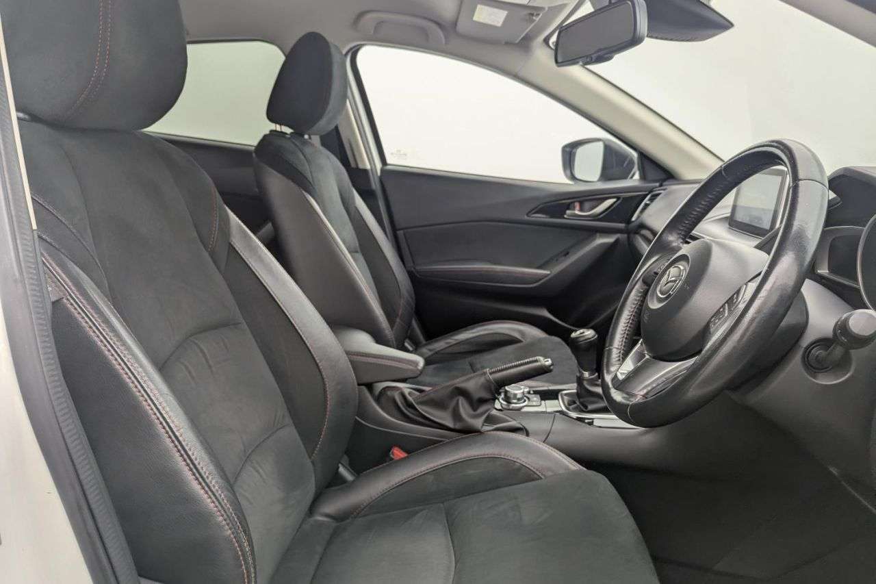 A 2016 MAZDA MAZDA3 2.0 SKYACTIV-G Sport Black Hatchback 5dr Petrol Manual Euro 6 (s/s) (121 ps A 2016 MAZDA MAZDA3 2.0 SKYACTIV-G Sport Black Hatchback 5dr Petrol Manual Euro 6 (s/s) (121 ps