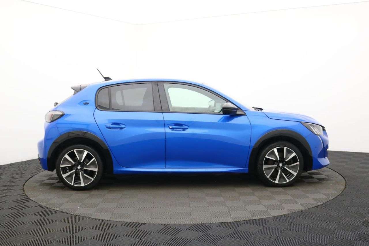 A 2021 PEUGEOT E-208 50kWh GT Hatchback 5dr Electric Auto (136 ps) Award Winning 5 Star Dealersh A 2021 PEUGEOT E-208 50kWh GT Hatchback 5dr Electric Auto (136 ps) Award Winning 5 Star Dealersh
