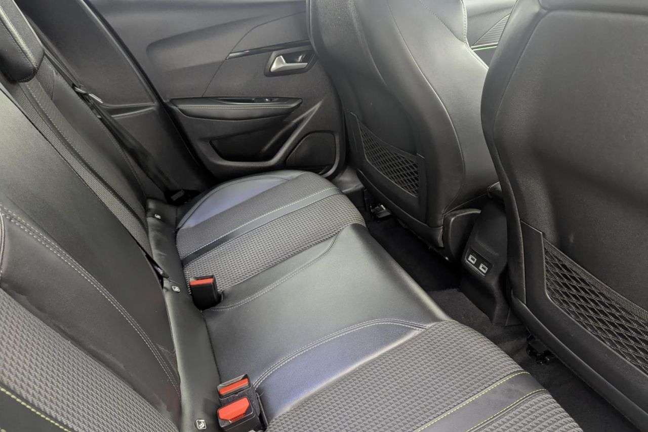 2021 PEUGEOT E-208 2021 PEUGEOT E-208