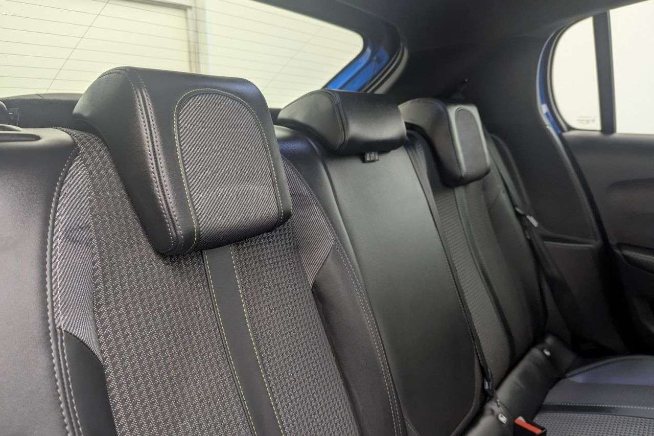 2021 PEUGEOT E-208 2021 PEUGEOT E-208