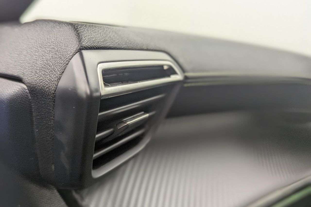 2021 PEUGEOT E-208 2021 PEUGEOT E-208