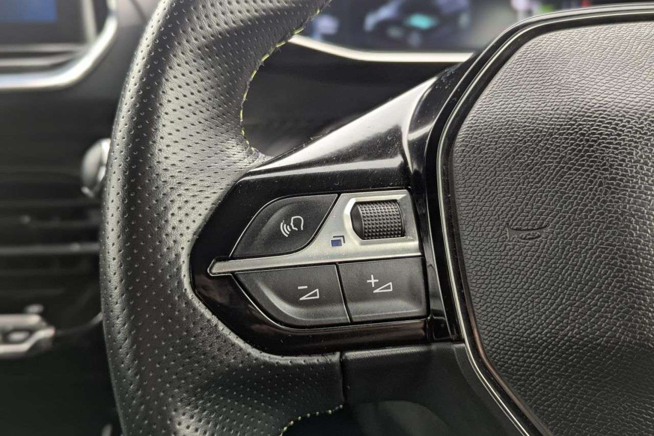 2021 PEUGEOT E-208 2021 PEUGEOT E-208