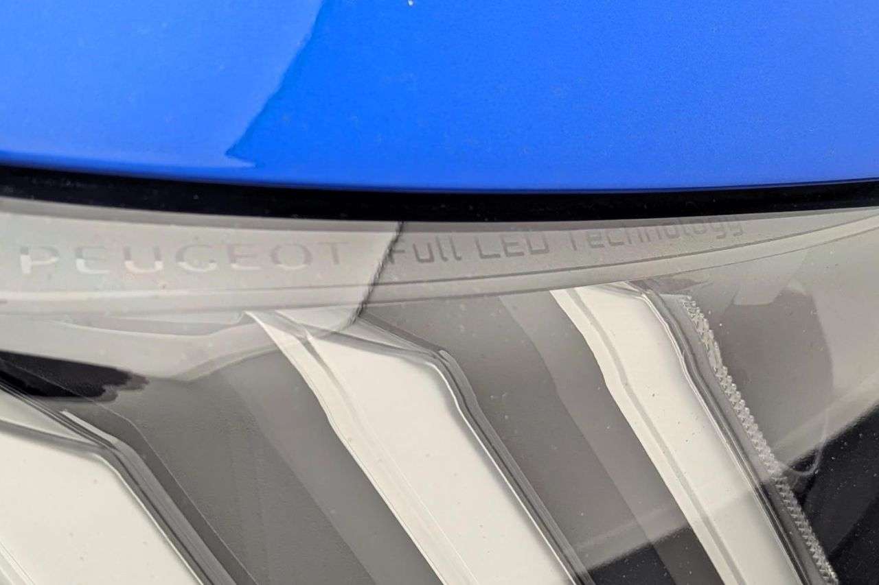 2021 PEUGEOT E-208 2021 PEUGEOT E-208