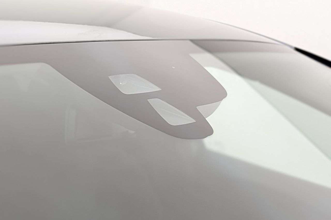 2017 VOLVO V40 2017 VOLVO V40