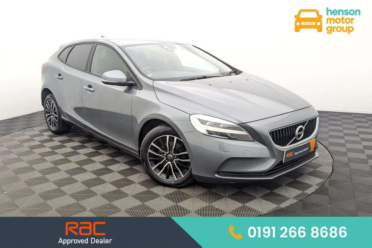 A 2017 VOLVO V40 2.0 D2 Momentum Hatchback 5dr Diesel Manual Euro 6 (s/s) (120 ps) Award Win A 2017 VOLVO V40 2.0 D2 Momentum Hatchback 5dr Diesel Manual Euro 6 (s/s) (120 ps) Award Win