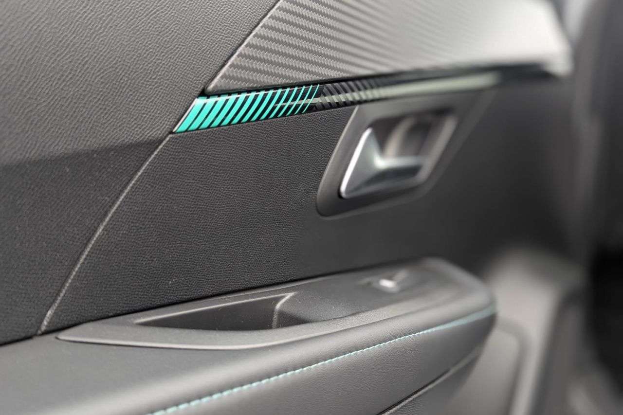 2021 PEUGEOT E-208 2021 PEUGEOT E-208