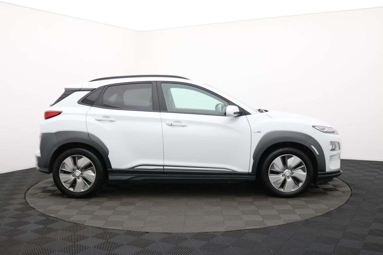 A 2020 HYUNDAI KONA 64kWh Premium SE SUV 5dr Electric Auto (7kW Charger) (204 ps) Award Winning A 2020 HYUNDAI KONA 64kWh Premium SE SUV 5dr Electric Auto (7kW Charger) (204 ps) Award Winning