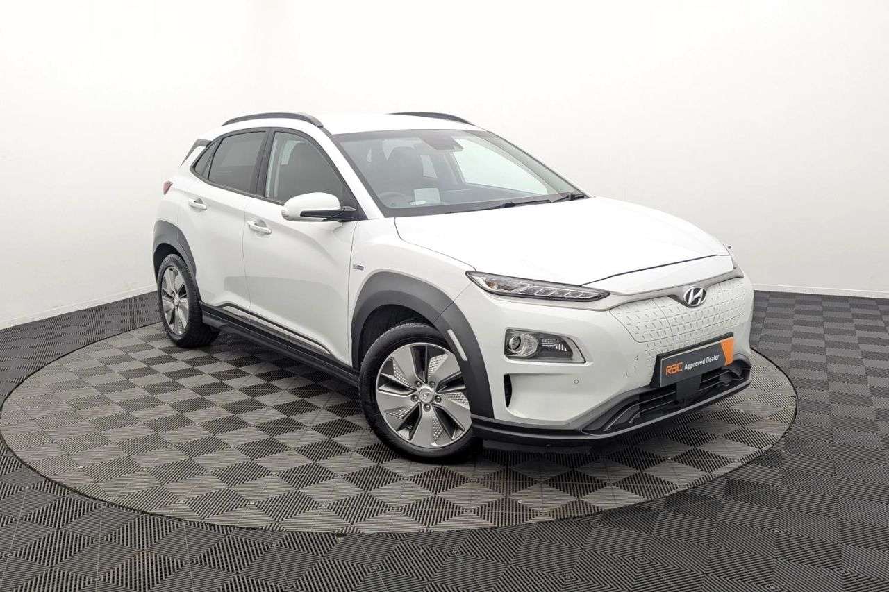 A 2020 HYUNDAI KONA 64kWh Premium SE SUV 5dr Electric Auto (7kW Charger) (204 ps) Award Winning A 2020 HYUNDAI KONA 64kWh Premium SE SUV 5dr Electric Auto (7kW Charger) (204 ps) Award Winning