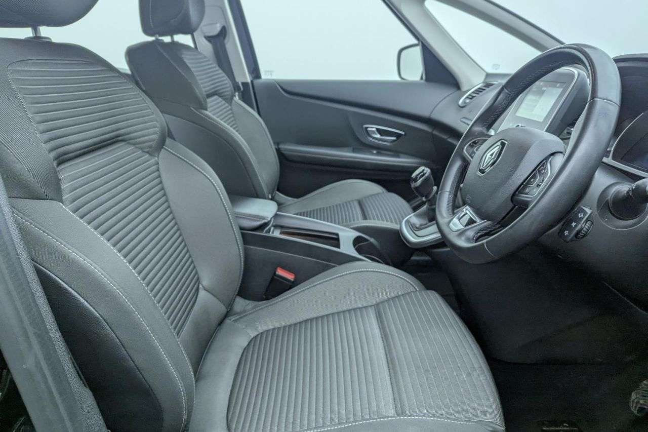 A 2019 RENAULT GRAND SCENIC 1.3 TCe Iconic MPV 5dr Petrol Manual Euro 6 (s/s) (140 ps) Award Winning 5 A 2019 RENAULT GRAND SCENIC 1.3 TCe Iconic MPV 5dr Petrol Manual Euro 6 (s/s) (140 ps) Award Winning 5