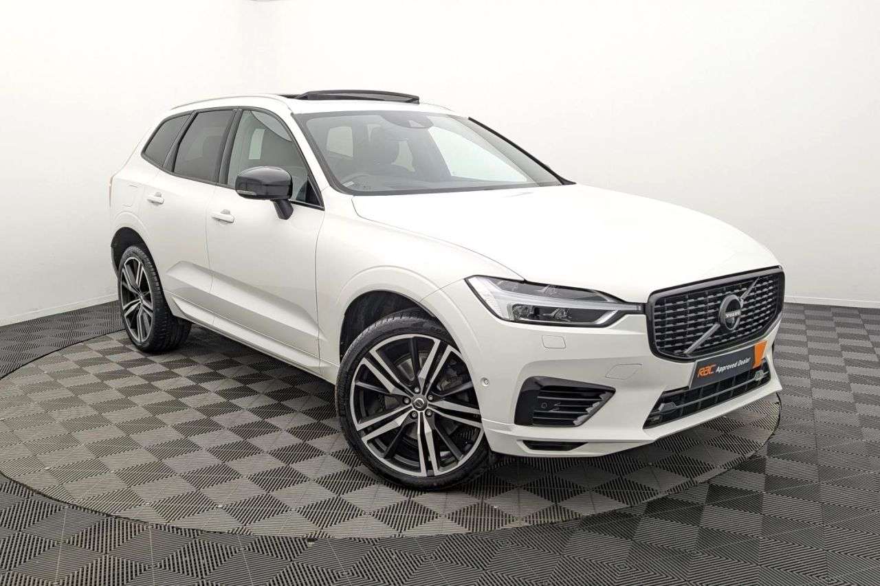 A 2019 VOLVO XC60 2.0h T8 Twin Engine 10.4kWh R-Design Pro SUV 5dr Petrol Plug-in Hybrid Auto A 2019 VOLVO XC60 2.0h T8 Twin Engine 10.4kWh R-Design Pro SUV 5dr Petrol Plug-in Hybrid Auto