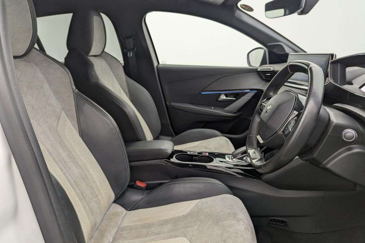 A 2020 PEUGEOT E-208 50kWh GT Hatchback 5dr Electric Auto (136 ps) Award Winning 5 Star Dealersh A 2020 PEUGEOT E-208 50kWh GT Hatchback 5dr Electric Auto (136 ps) Award Winning 5 Star Dealersh