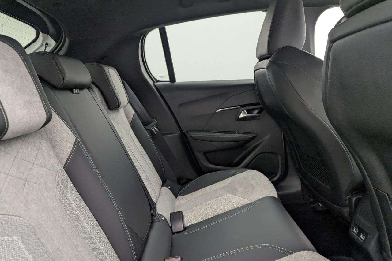 2020 PEUGEOT E-208 2020 PEUGEOT E-208