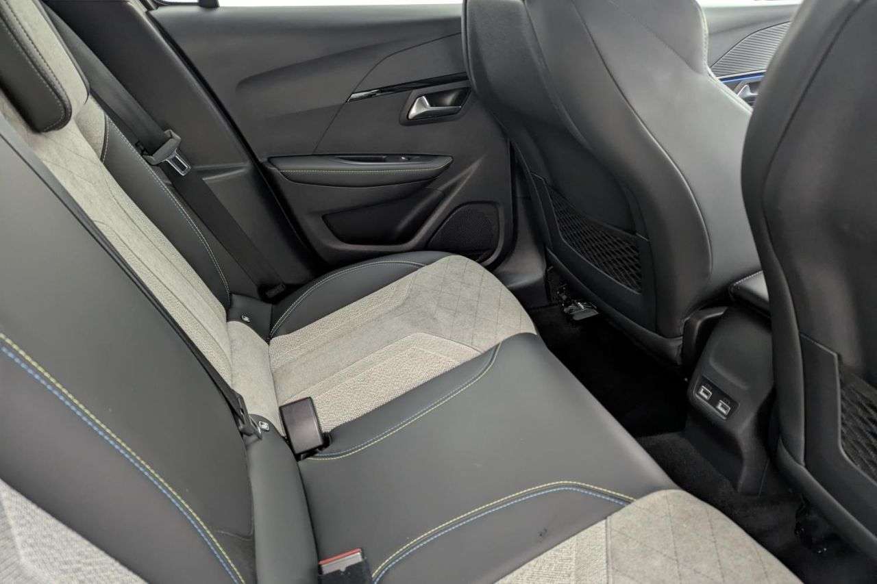 2020 PEUGEOT E-208 2020 PEUGEOT E-208